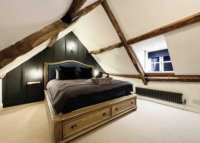 Cotswold Garden Cottage